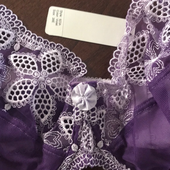 Women’s Bra - Picture 6 of 8